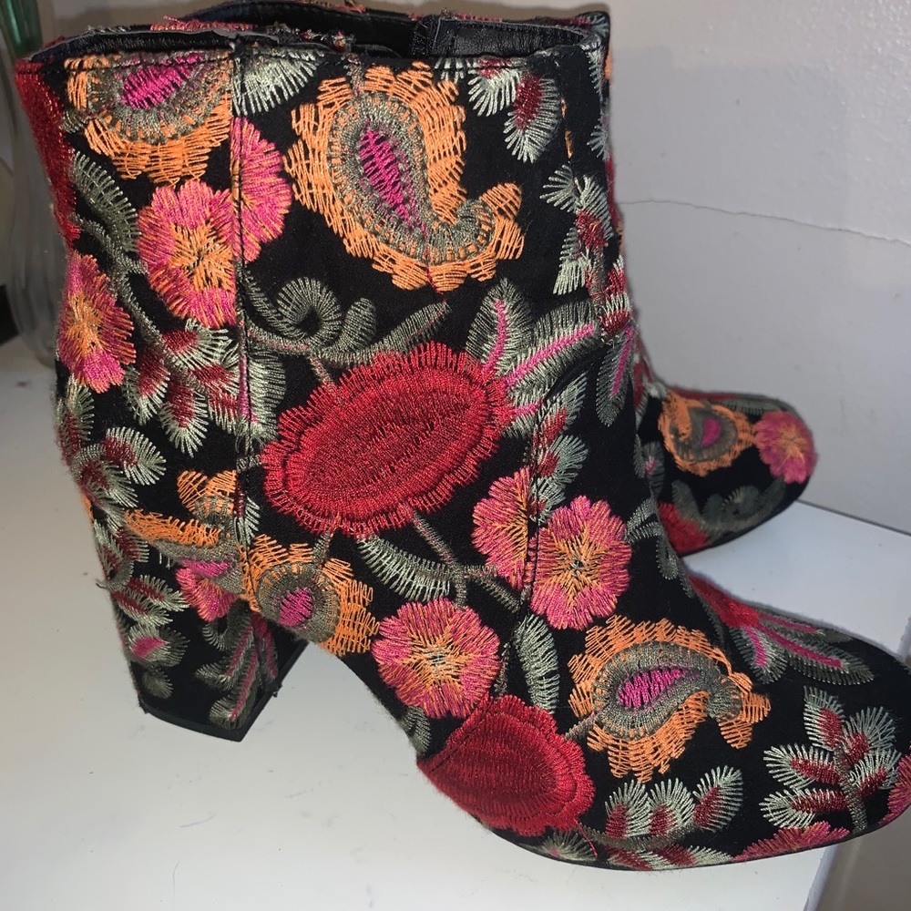 Ankle boots size 8
